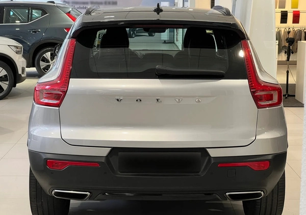 Volvo XC 40 cena 119900 przebieg: 151000, rok produkcji 2019 z Dobrzyń nad Wisłą małe 211
